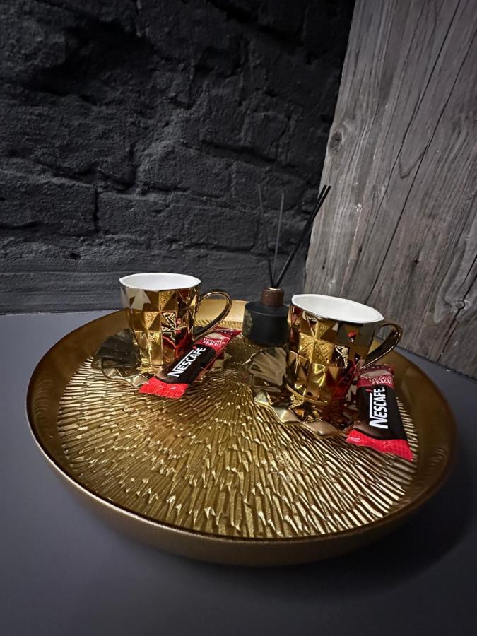 Darkhouse Versace Gold Lodz  Luaran gambar
