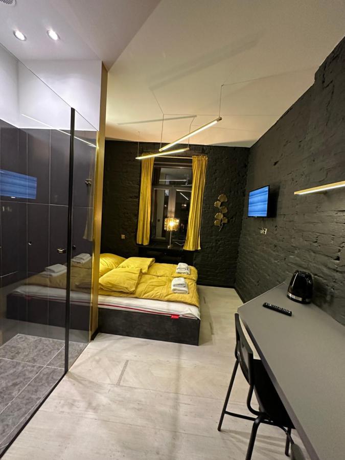 Darkhouse Versace Gold Lodz  Luaran gambar